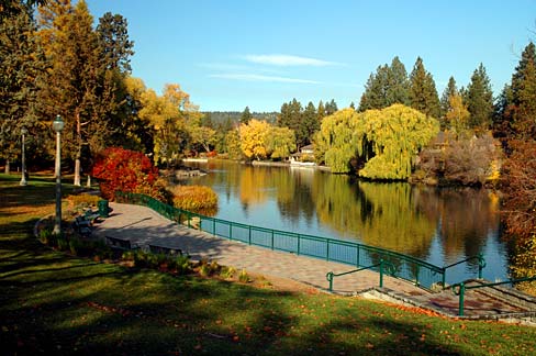 Drake Park along the Deschutes River in downtown Bend, Oregon